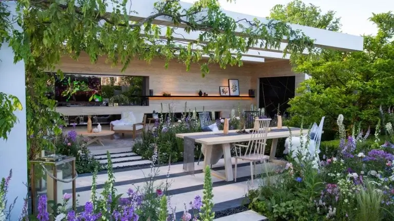 The LG Smart Garden Chelsea Flower Show 2016